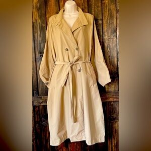 Oversized Double Breasted t Trench Coat, Size Medium